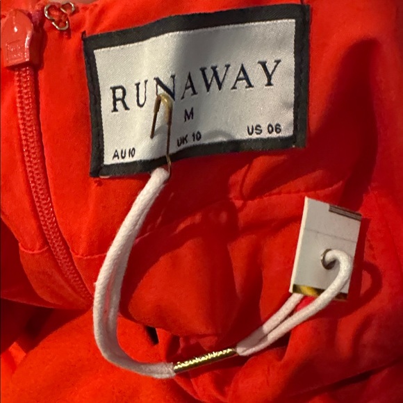 Runaway Womens Solace Mini Dress In Fire Red With Cut Out Size 6 US - Picture 8 of 8